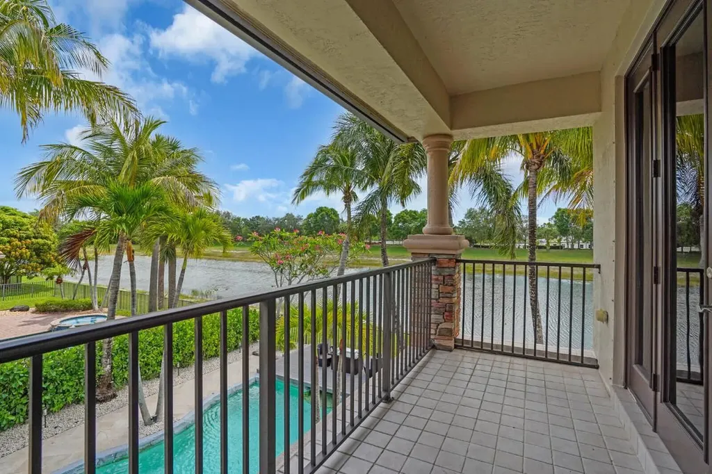 718 Edgebrook Lane West Palm Beach FL 33411