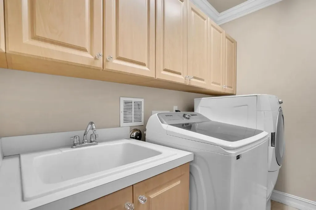 718 Edgebrook Lane West Palm Beach FL 33411
