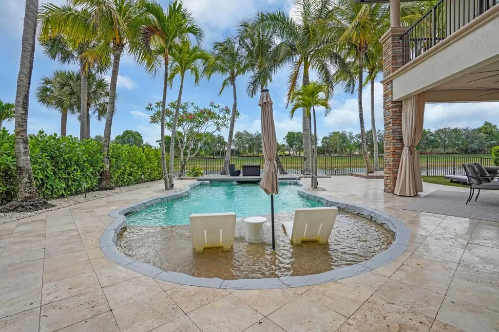 718 Edgebrook Lane West Palm Beach FL 33411