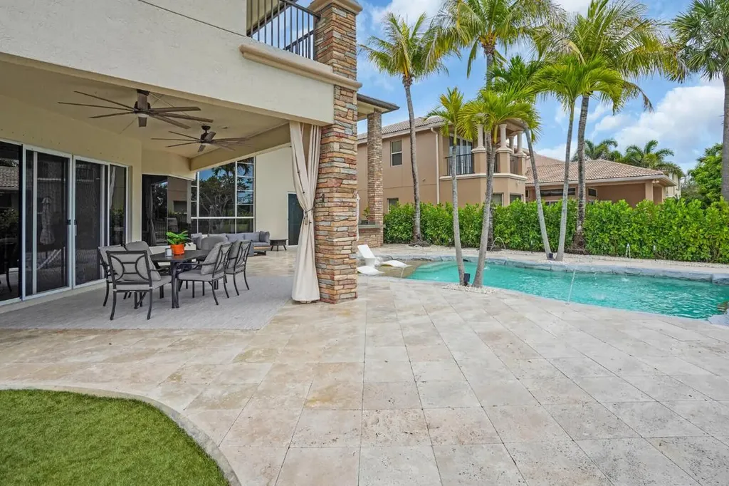 718 Edgebrook Lane West Palm Beach FL 33411