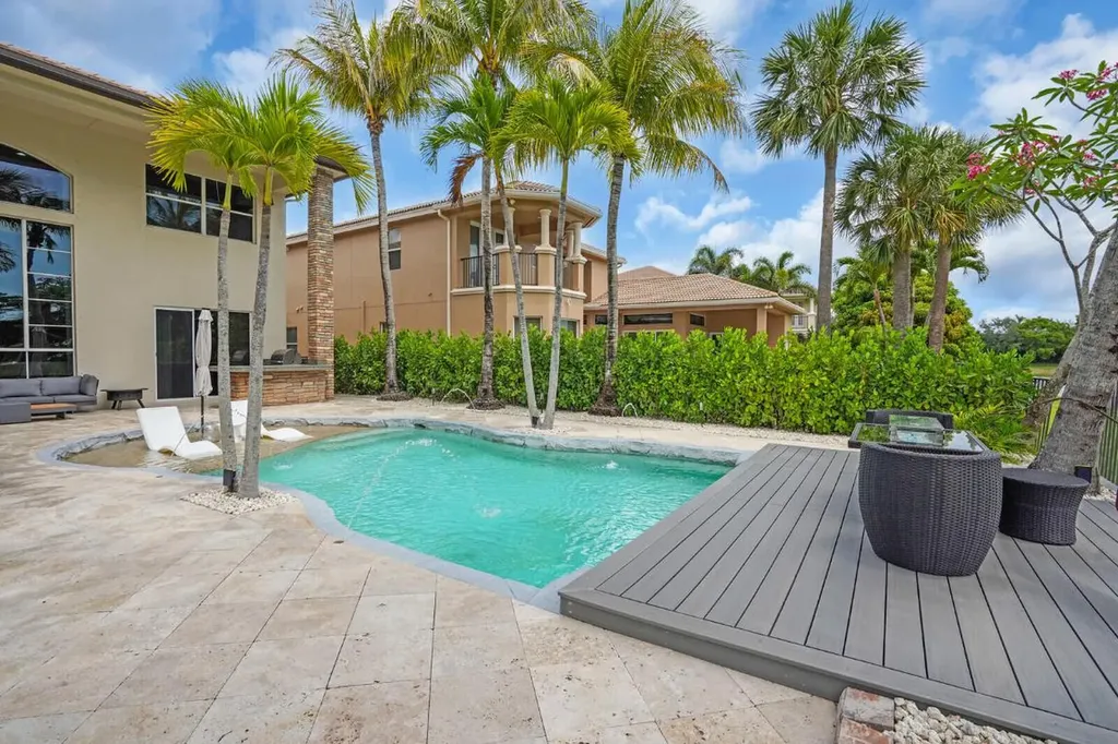 718 Edgebrook Lane West Palm Beach FL 33411