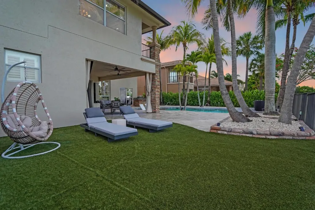 718 Edgebrook Lane West Palm Beach FL 33411