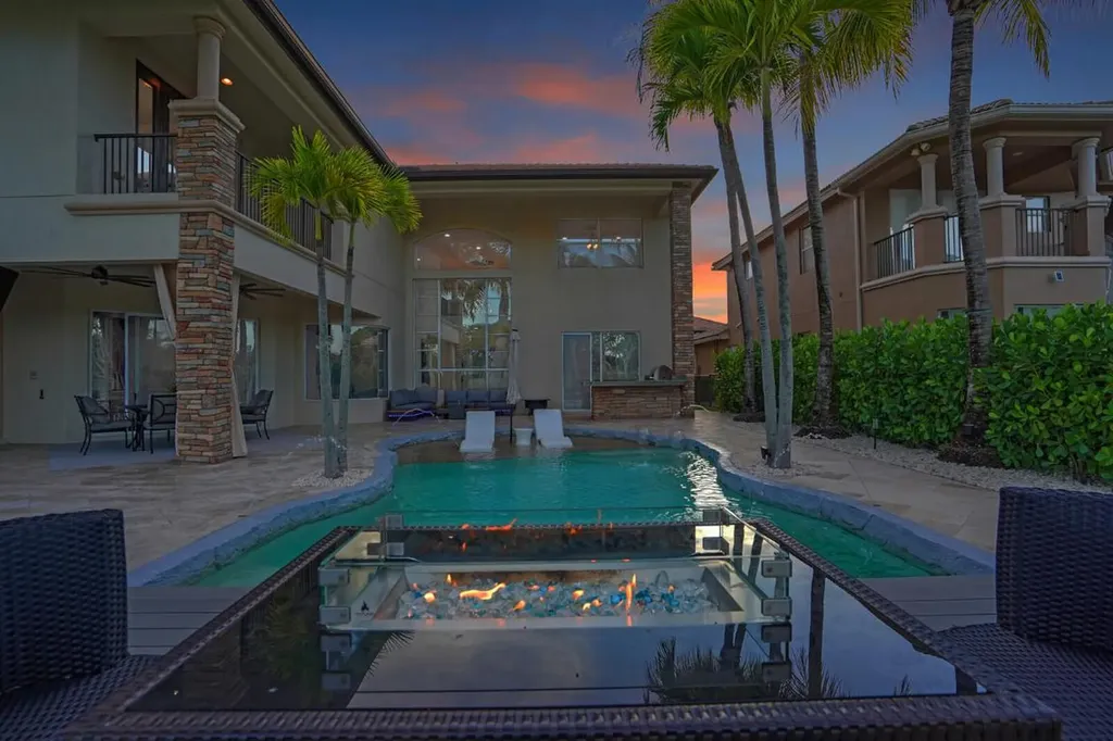 718 Edgebrook Lane West Palm Beach FL 33411