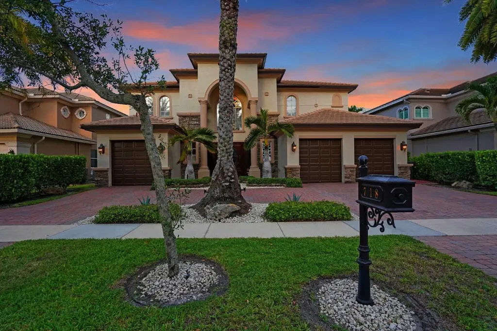 718 Edgebrook Lane West Palm Beach FL 33411
