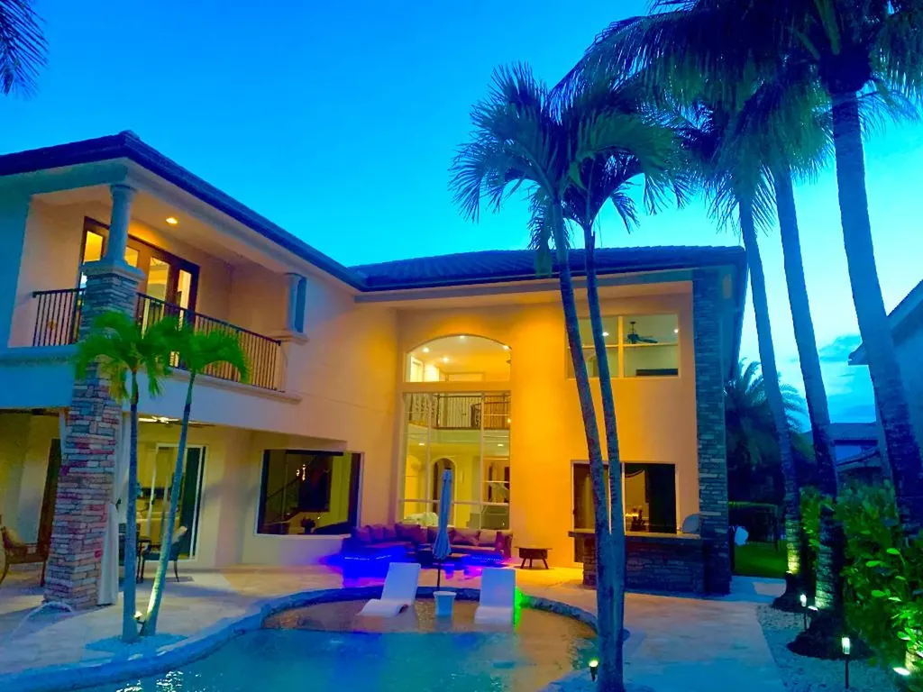 718 Edgebrook Lane West Palm Beach FL 33411