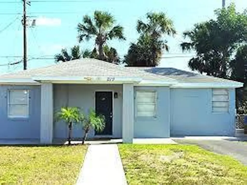 219 W 27th Street Riviera Beach FL 33404