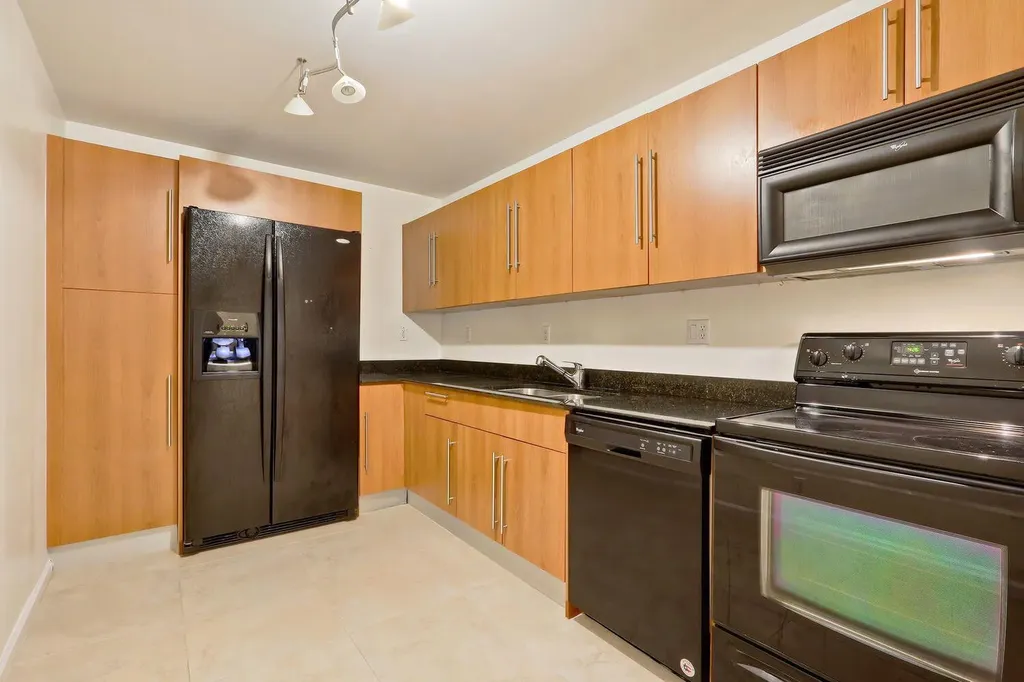 3001 S Ocean Drive Hollywood FL 33019