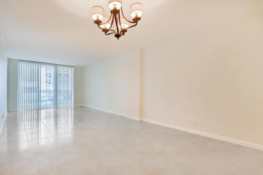 3001 S Ocean Drive Hollywood FL 33019