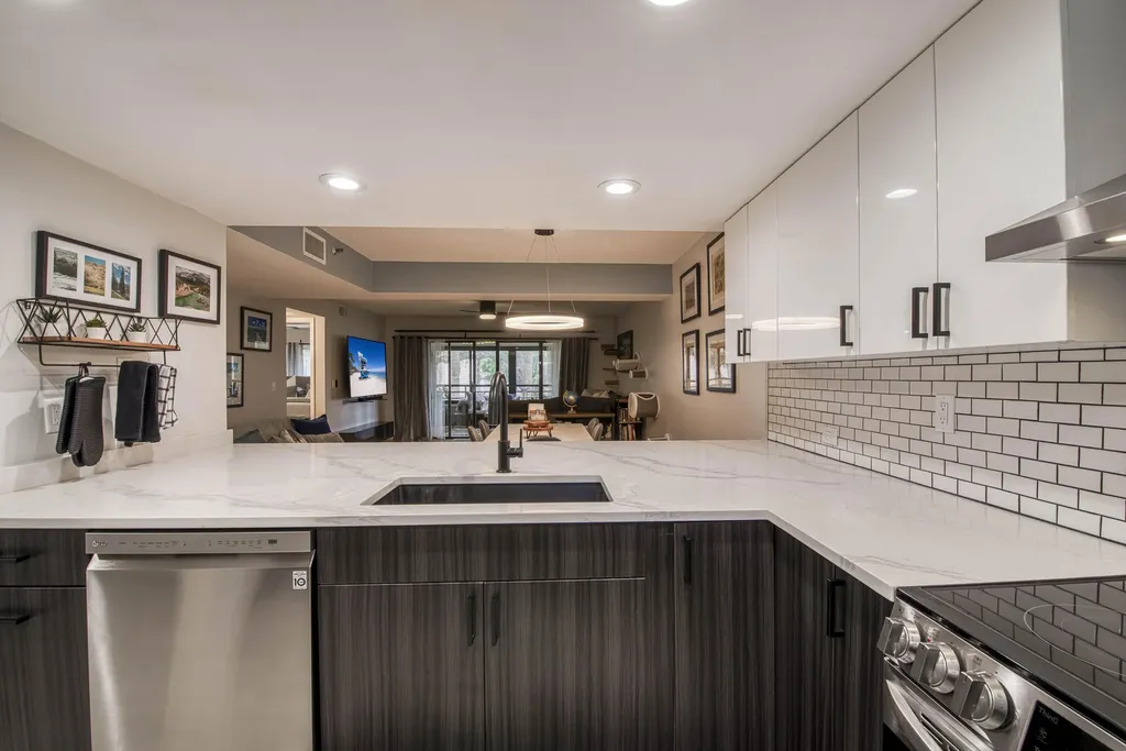 325 Oak Harbour Drive Juno Beach FL 33408