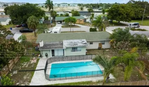 806 Minnesota Street Lantana FL 33462