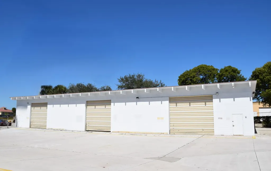 281 Old Dixie Highway Tequesta FL 33469