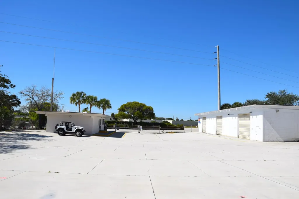 281 Old Dixie Highway Tequesta FL 33469