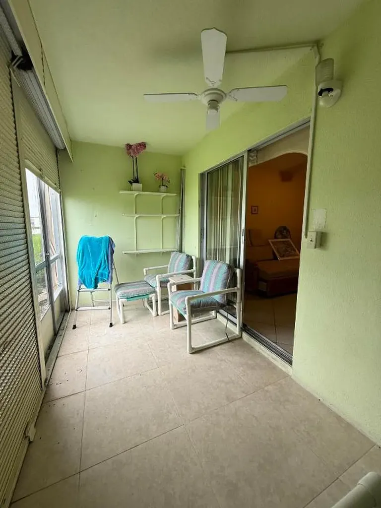 1046 Wolverton C Boca Raton FL 33434
