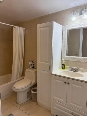 1046 Wolverton C Boca Raton FL 33434
