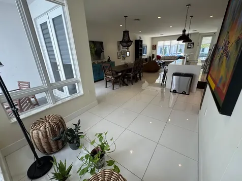 6461 NW 103rd Passage Doral FL 33178