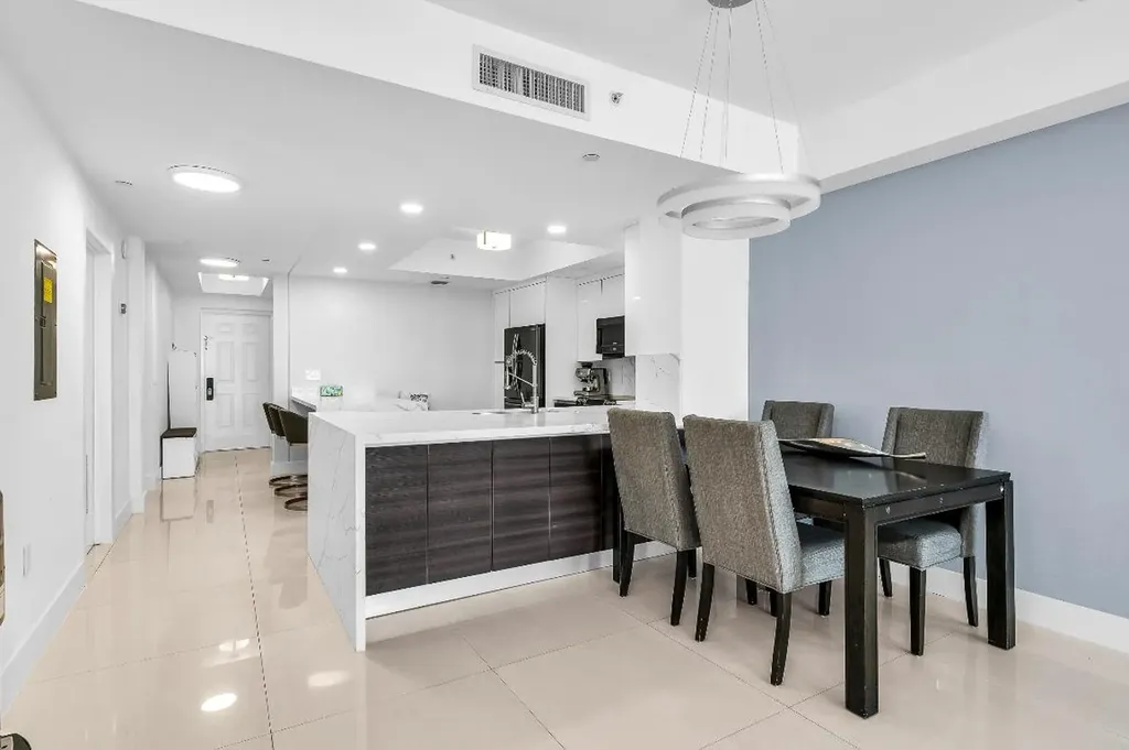 3330 NE 190th Street Aventura FL 33180
