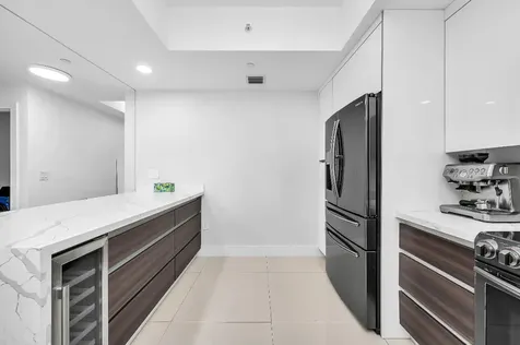 3330 NE 190th Street Aventura FL 33180