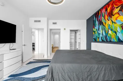 3330 NE 190th Street Aventura FL 33180