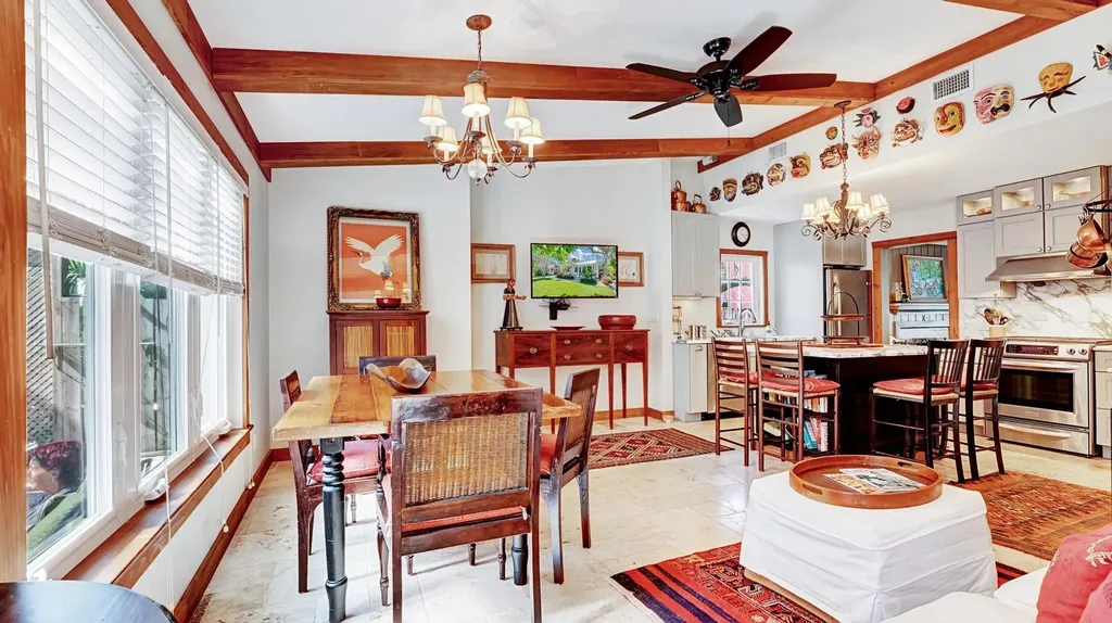 42 Palm Square Delray Beach FL 33483