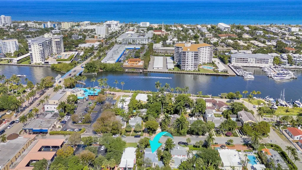 42 Palm Square Delray Beach FL 33483