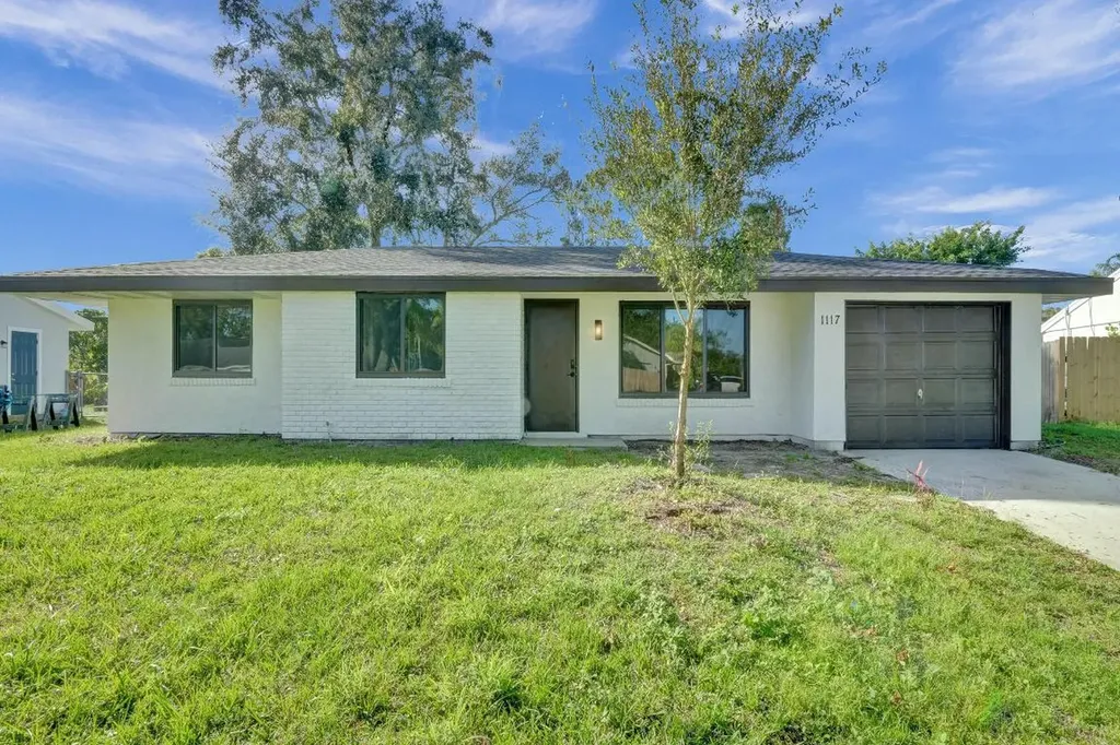 1117 SE Stewart Road Port St Lucie FL 34952