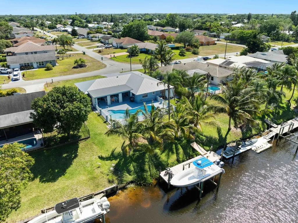 641 SE Whitmore Drive Port St Lucie FL 34984