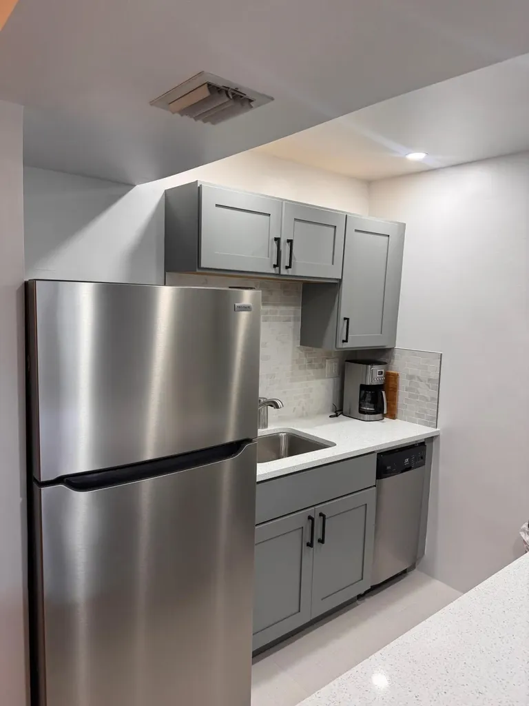 2565 S Ocean 2060 Boulevard Palm Beach FL 33480