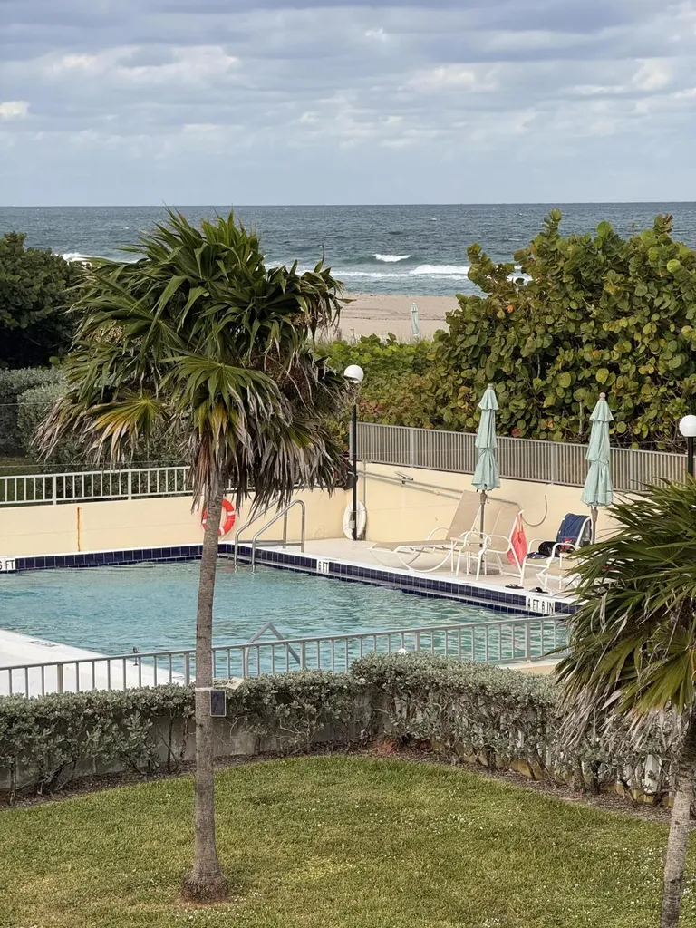 2565 S Ocean 2060 Boulevard Palm Beach FL 33480