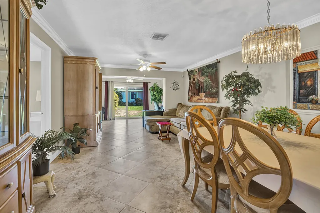 6722 Moonlit Drive Delray Beach FL 33446