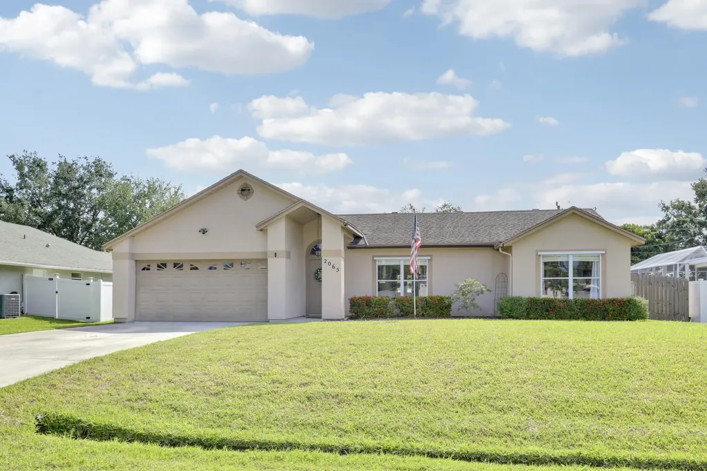 2065 SW Beauregard Street Port St Lucie FL 34953