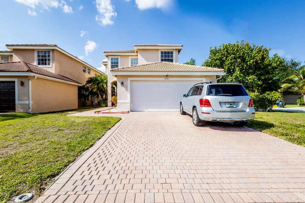 5081 Saturn Ring Court Greenacres FL 33463
