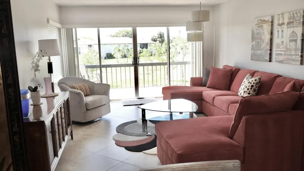 13817 Royal Palm Court Delray Beach FL 33484