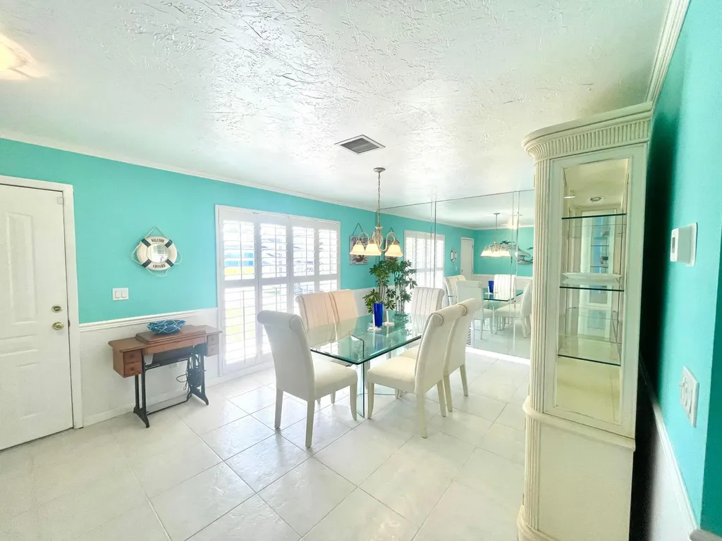 880 SE Degan Drive Port St Lucie FL 34983