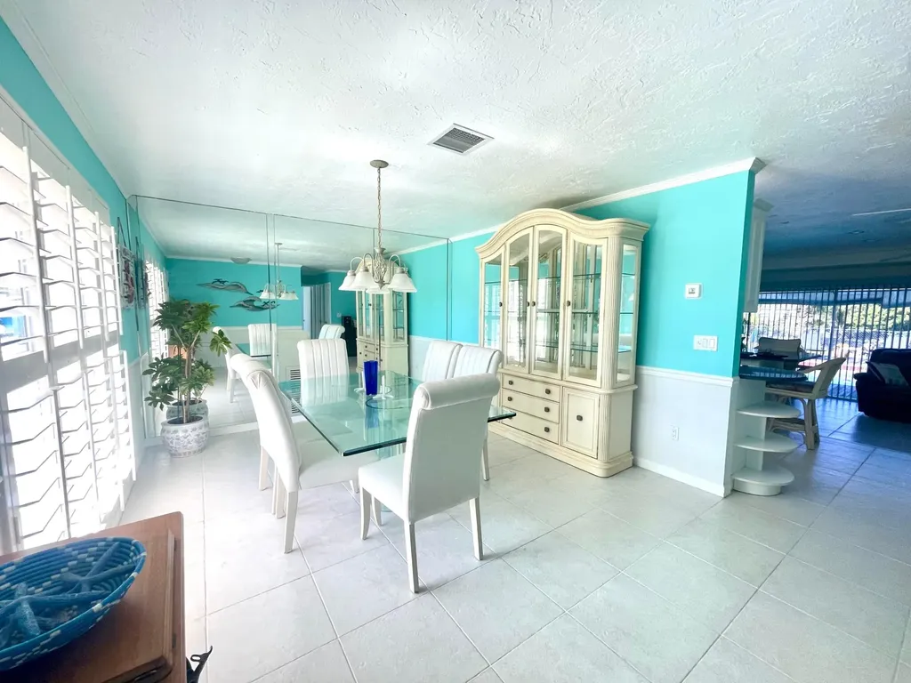 880 SE Degan Drive Port St Lucie FL 34983