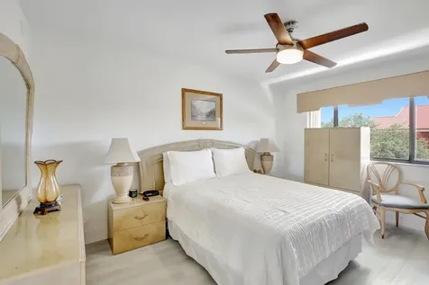 15499 N Miami Lakeway N Miami Lakes FL 33014