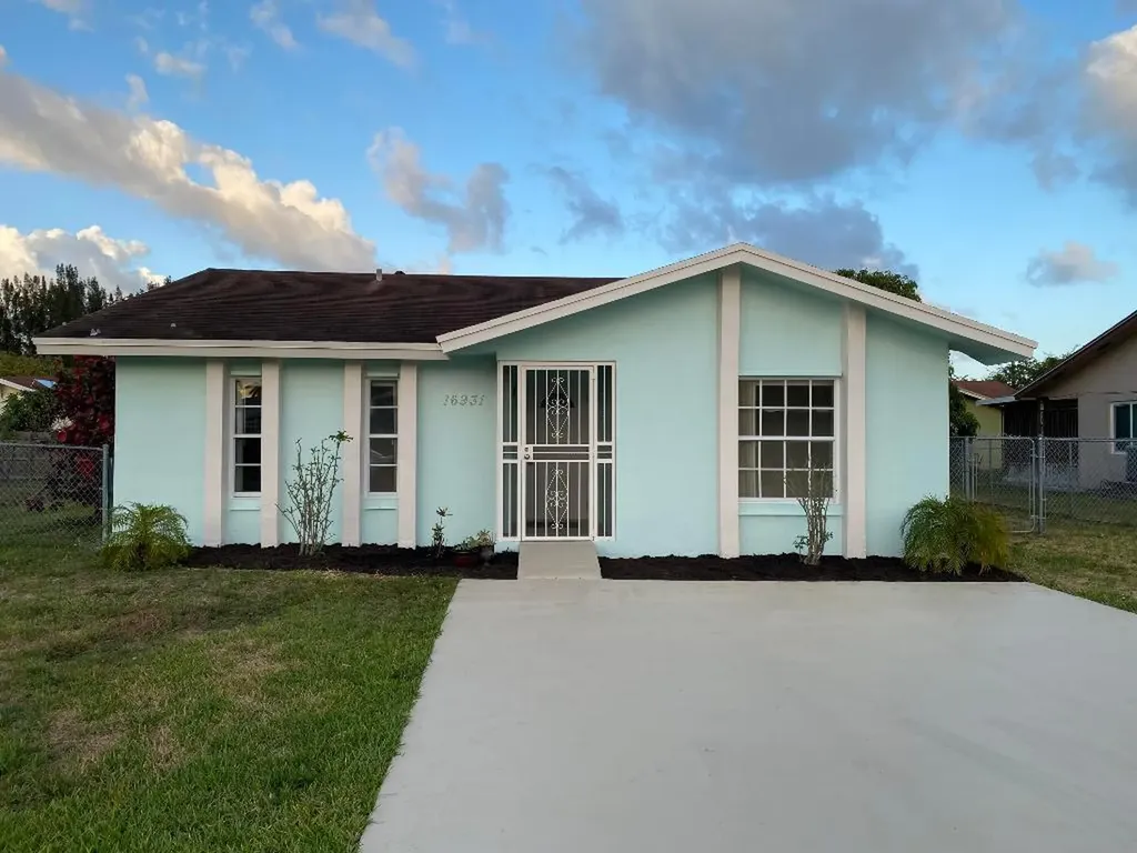 16931 SW 100th Place Miami FL 33157
