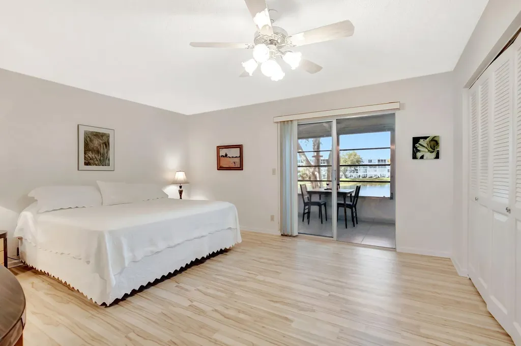 2043 Cambridge C Deerfield Beach FL 33442