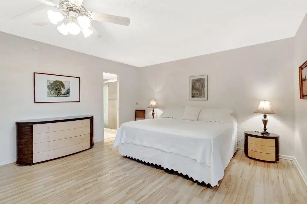 2043 Cambridge C Deerfield Beach FL 33442