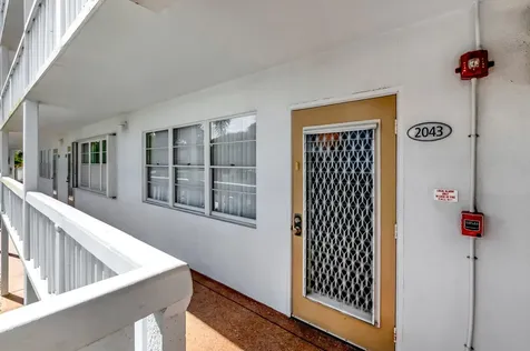 2043 Cambridge C Deerfield Beach FL 33442