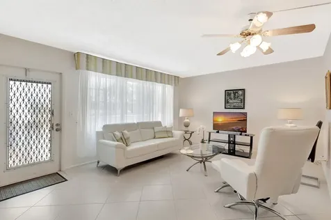 2043 Cambridge C Deerfield Beach FL 33442