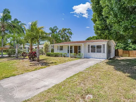 935 37th Avenue Vero Beach FL 32960