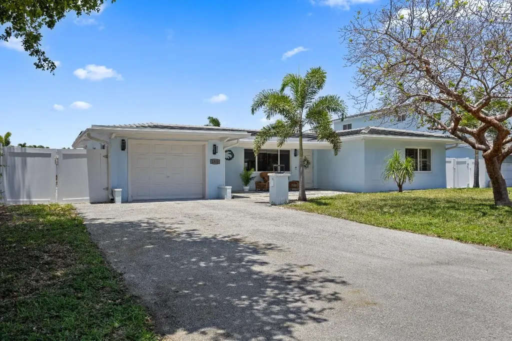 2333 SE 11th Street Pompano Beach FL 33062