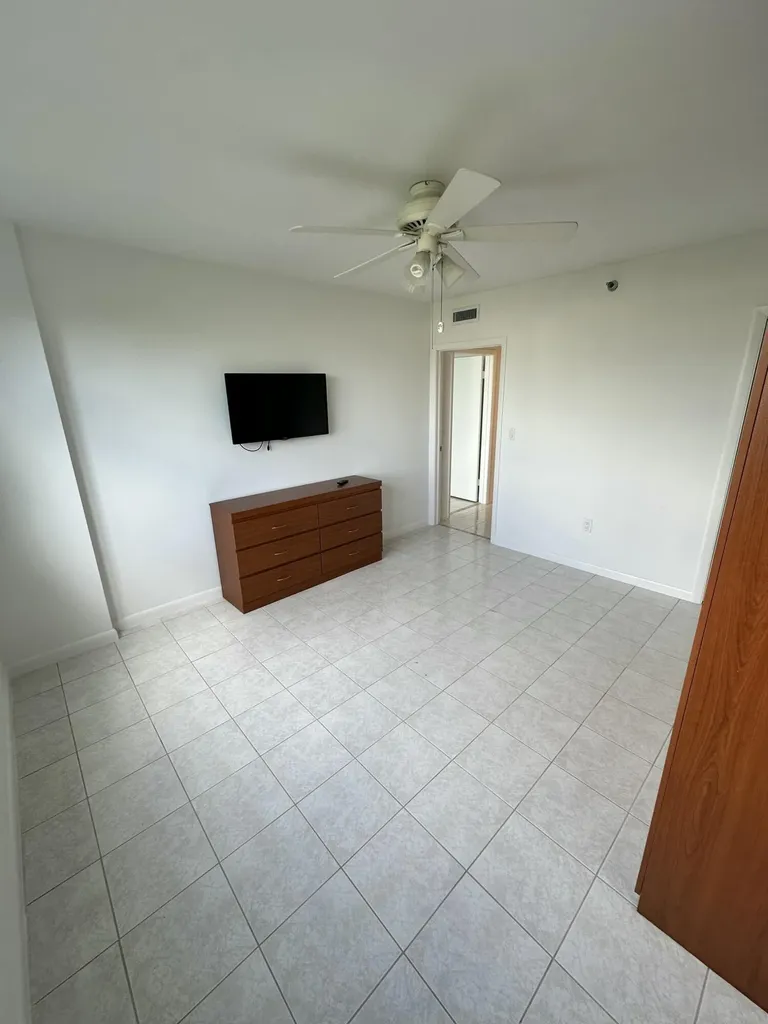 3850 Washington Street Hollywood FL 33021