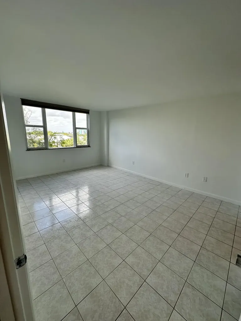 3850 Washington Street Hollywood FL 33021