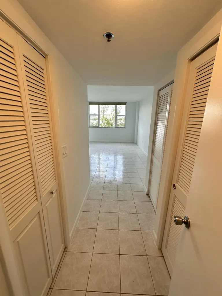 3850 Washington Street Hollywood FL 33021