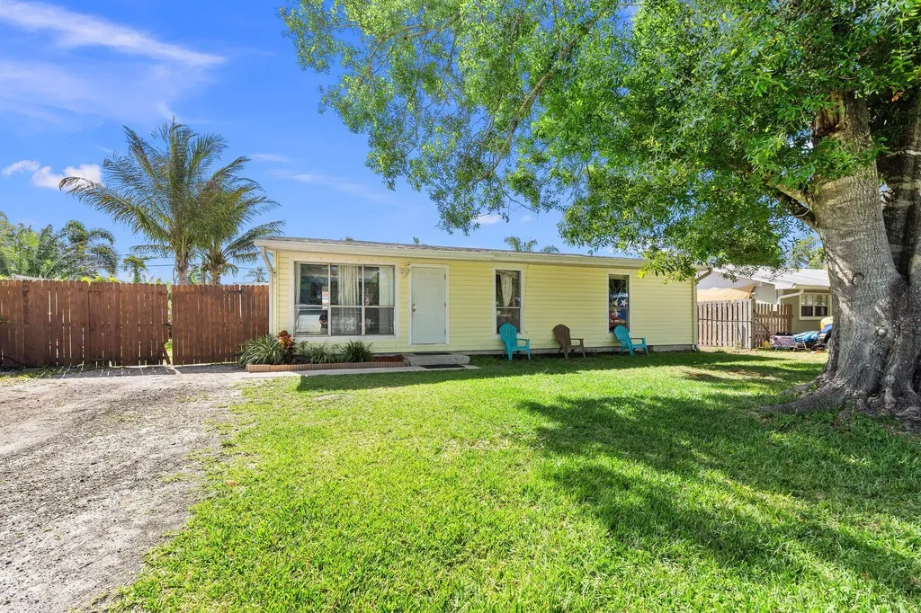 3090 SW Edwards Avenue Palm City FL 34990