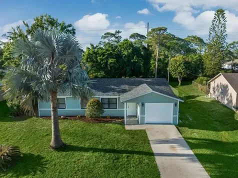 243 Delaware Avenue Sebastian FL 32958