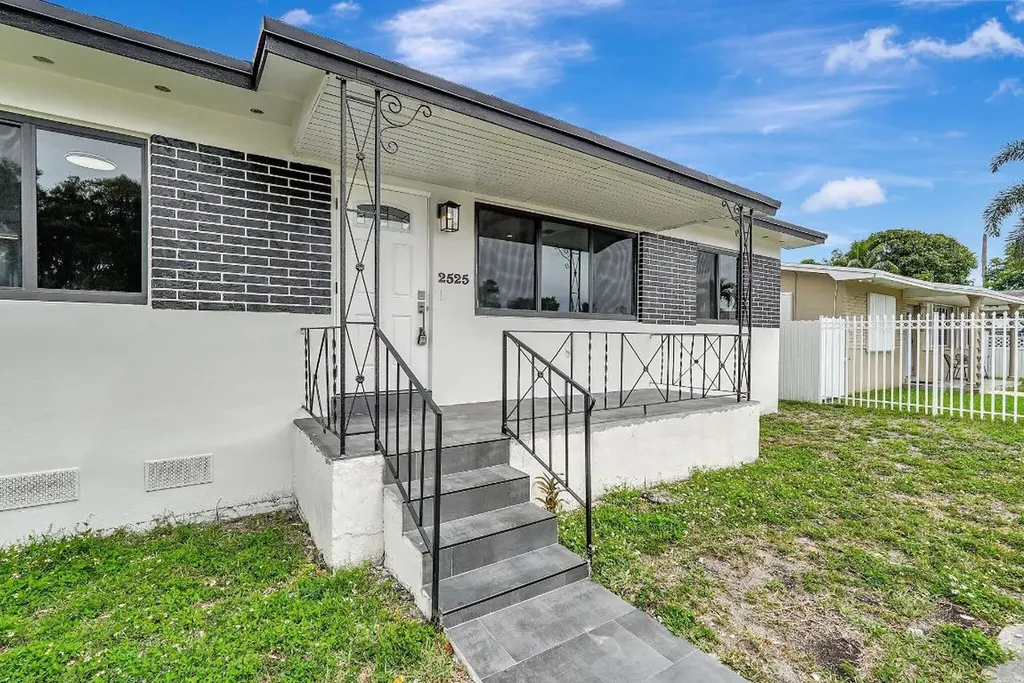 2525 NW 122nd Street Miami FL 33167