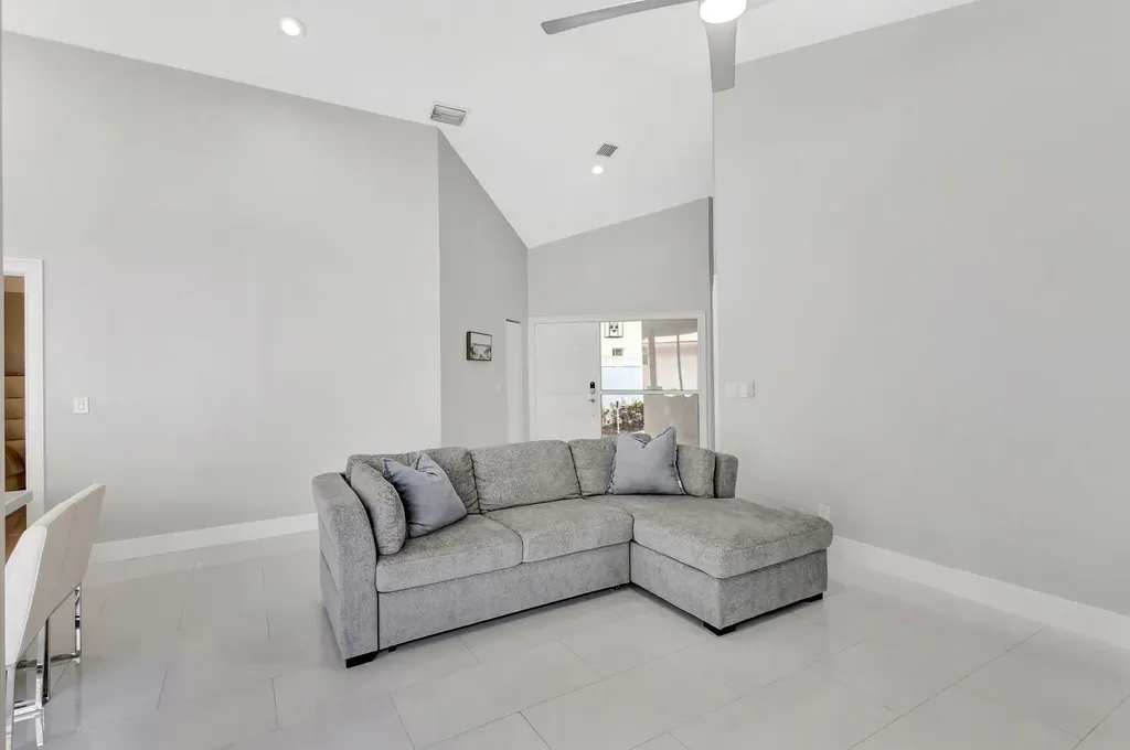 7 Wyndham Lane Palm Beach Gardens FL 33418