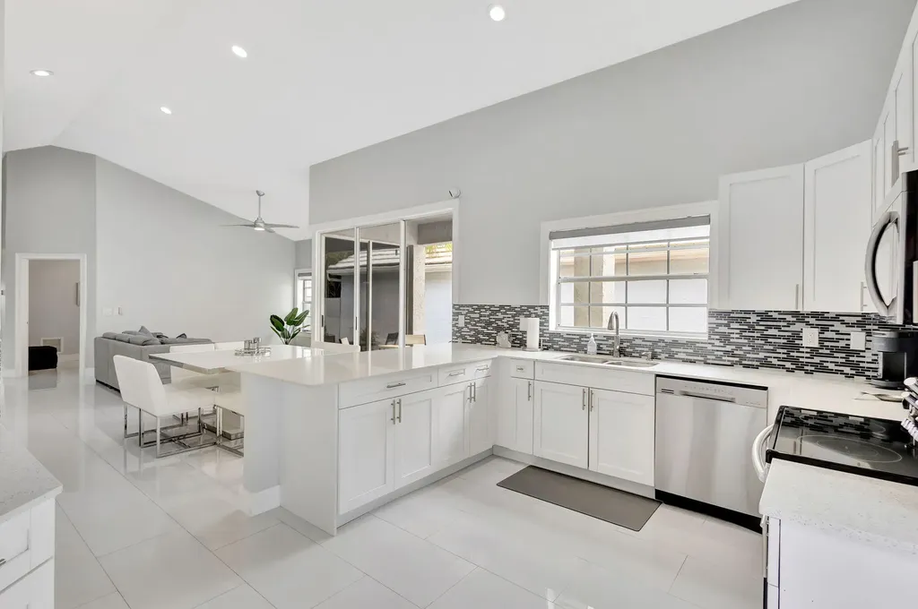 7 Wyndham Lane Palm Beach Gardens FL 33418